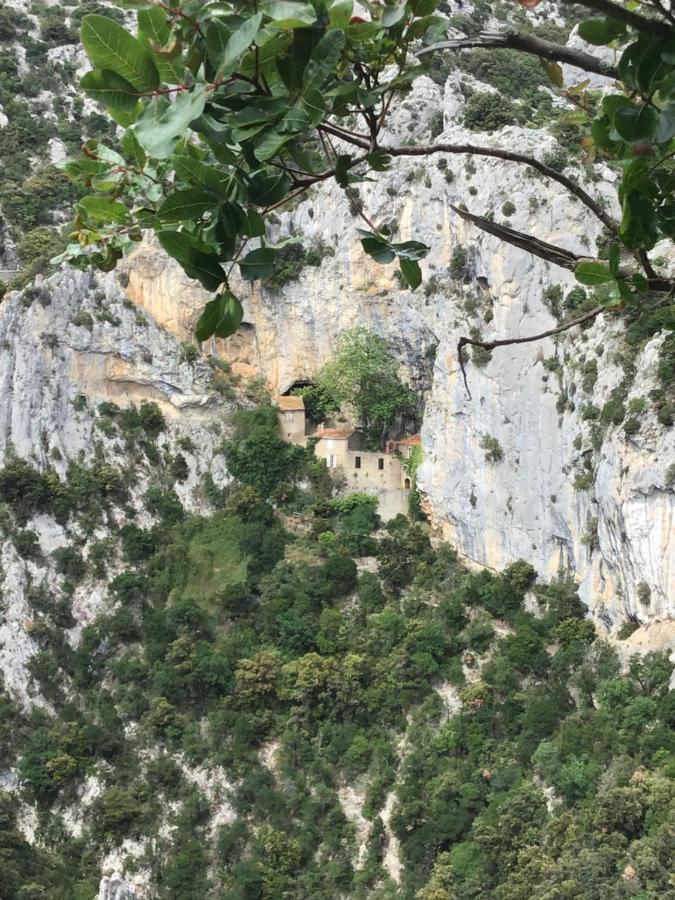 Maison De La Fontaine Embres-et-Castelmaure Esterno foto